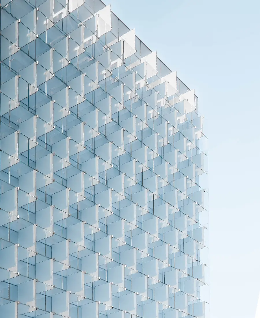 معماری از صفحات شیشه ای ساختمان اداری با کیفیت 4K