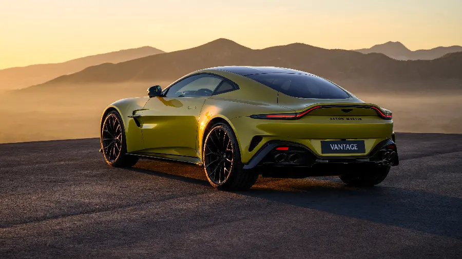 عکس جدید استون مارتین Vantage 2024