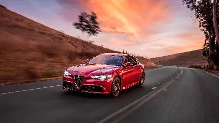 چاپ پوستر والپیپر آلفارومئو Giulia Quadrifoglio 2017 با کیفیت HD