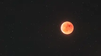 تصویر ماه قرمز و ستارگان با کیفیت بالا برای والپیپر