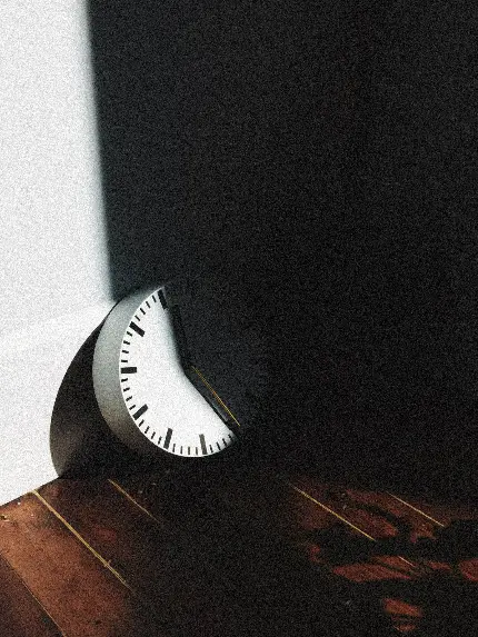 عکس ساعت آنالوگ اوکلند برای والپیپر شهری