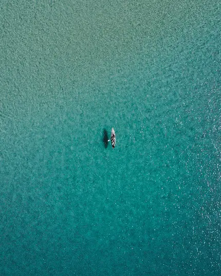 تصویر قایق در دریا با کیفیت اچ دی برای دانلود رایگان
