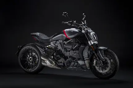 عکس موتورسیکلت دوکاتی XDiavel با پس زمینه تاریک کیفیت 5K