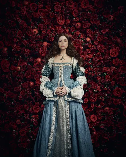 عکس شارلوت هوپ در سریال The Spanish Princess برای قاب آیفون