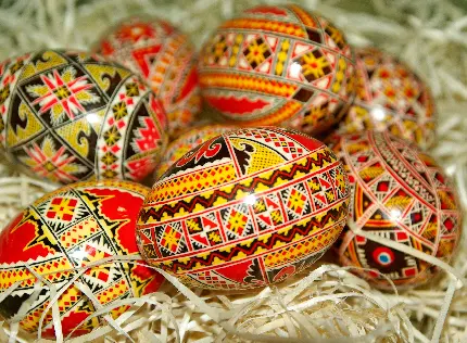 عکس تخم مرغ های رنگی عید پاک رومانیایی با کیفیت بالا