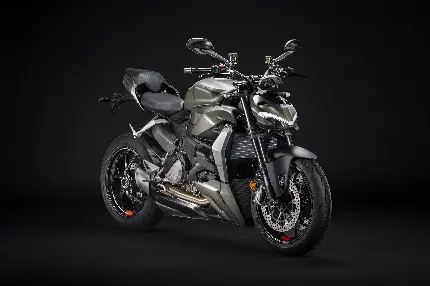 عکس Ducati Streetfighter V2 با پس زمینه تاریک