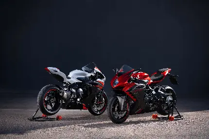 عکس موتورسیکلت MV Agusta با بک گراند تاریک و کیفیت 8K