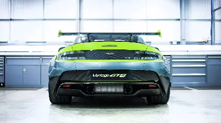 چاپ قاب موبایل و گوشی تصویر استون مارتین Vantage GT8 2016 از نمای عقب با کیفیت عالی