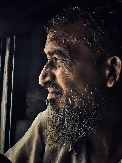 عکس پرتره مرد مسن با کیفیت اچ دی برای پروفایل