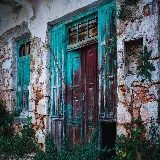 تصویر ساختمان و در قدیمی با طراحی کلاسیک و کیفیت HD