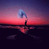 تصویر سیلوئت ساحل در غروب با آسمان صورتی و کیفیت بالا