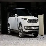 تصویر رنج روور اس وی با کیفیت 7680x4320 پیکسل