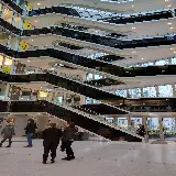 تصویر پلکان در ساختمان آژانس تبلیغاتی برلین با کیفیت بالا