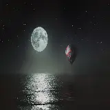 والپیپر بالن هوای گرم در شب با ماه کامل و دریا