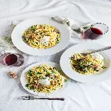 عکس دو لیوان شراب قرمز با کیفیت بالا برای طراحی