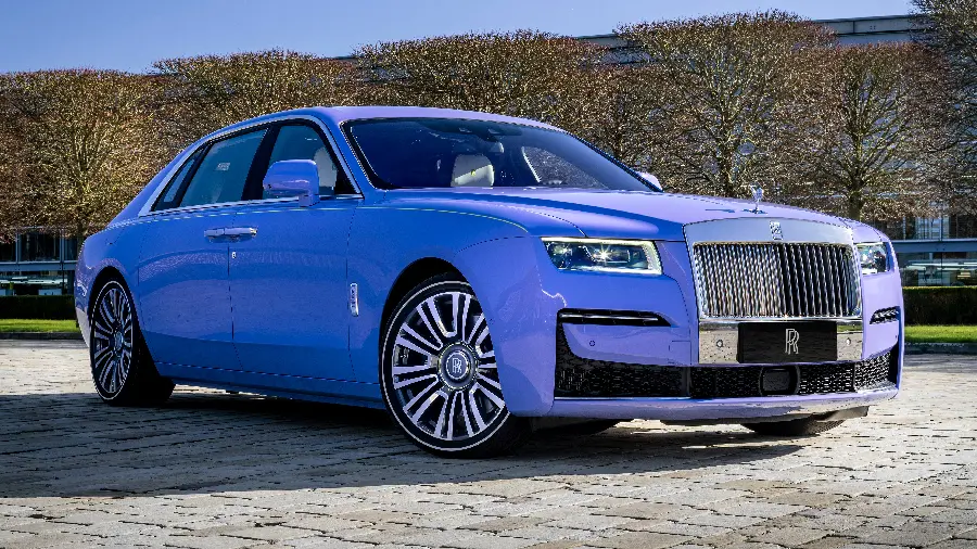 چاپ پوستر خرید تخته شاسی Rolls Royce Ghost با قیمت مناسب