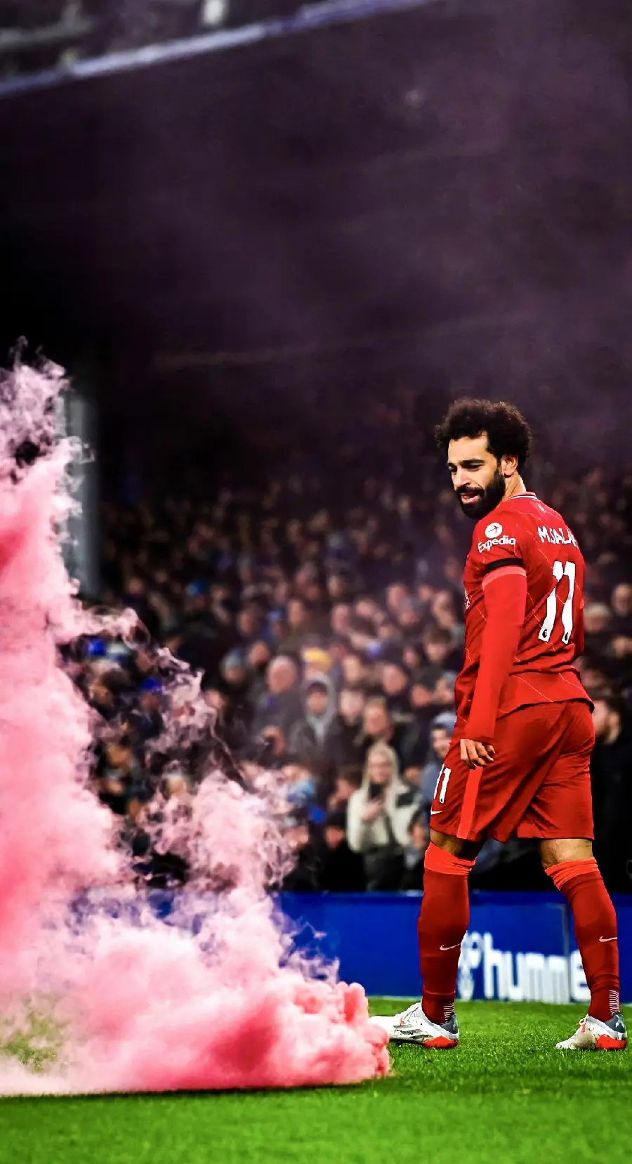 تصویر آیفون محمد صلاح با کیفیت HD برای دانلود