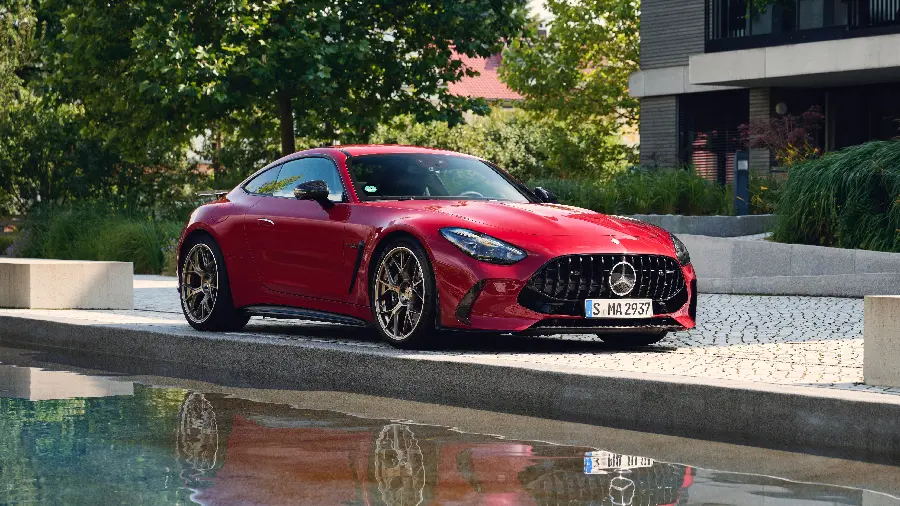 چاپ پوستر خرید پوستر دیواری مرسدس AMG GT 63 با قیمت مناسب