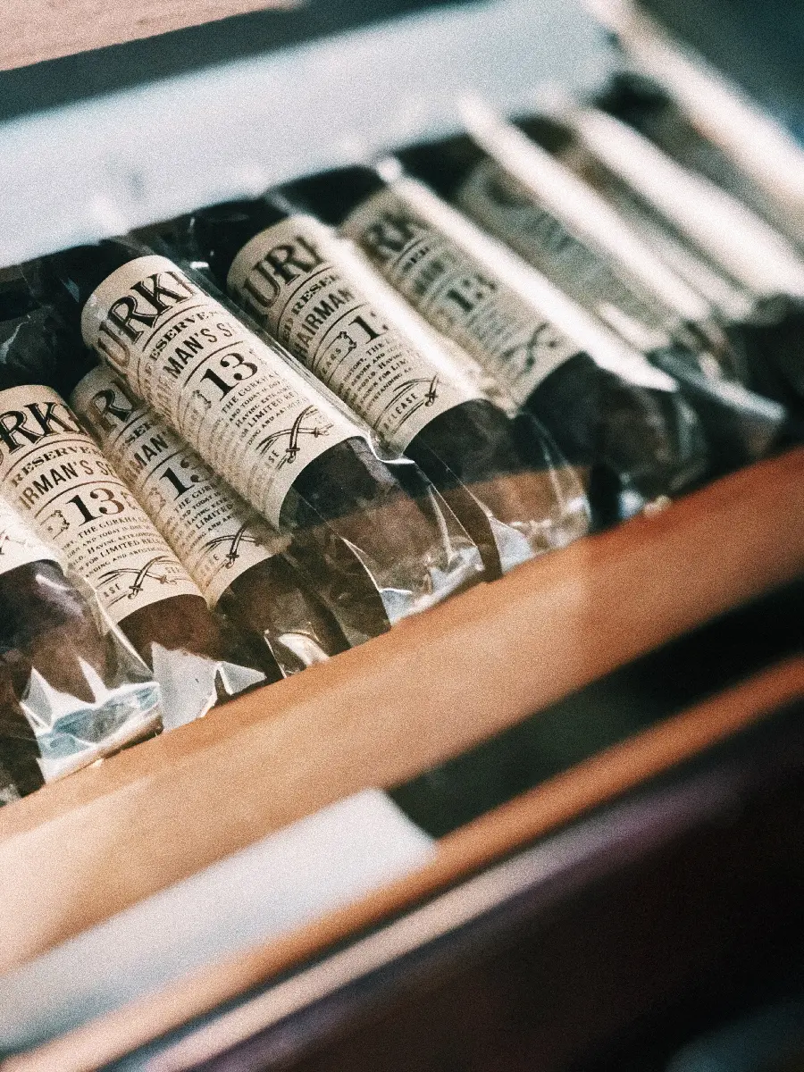 چاپ پوستر خرید تابلو شاسی سیگار پاتریارک با ارزانترین قیمت برای اتاق