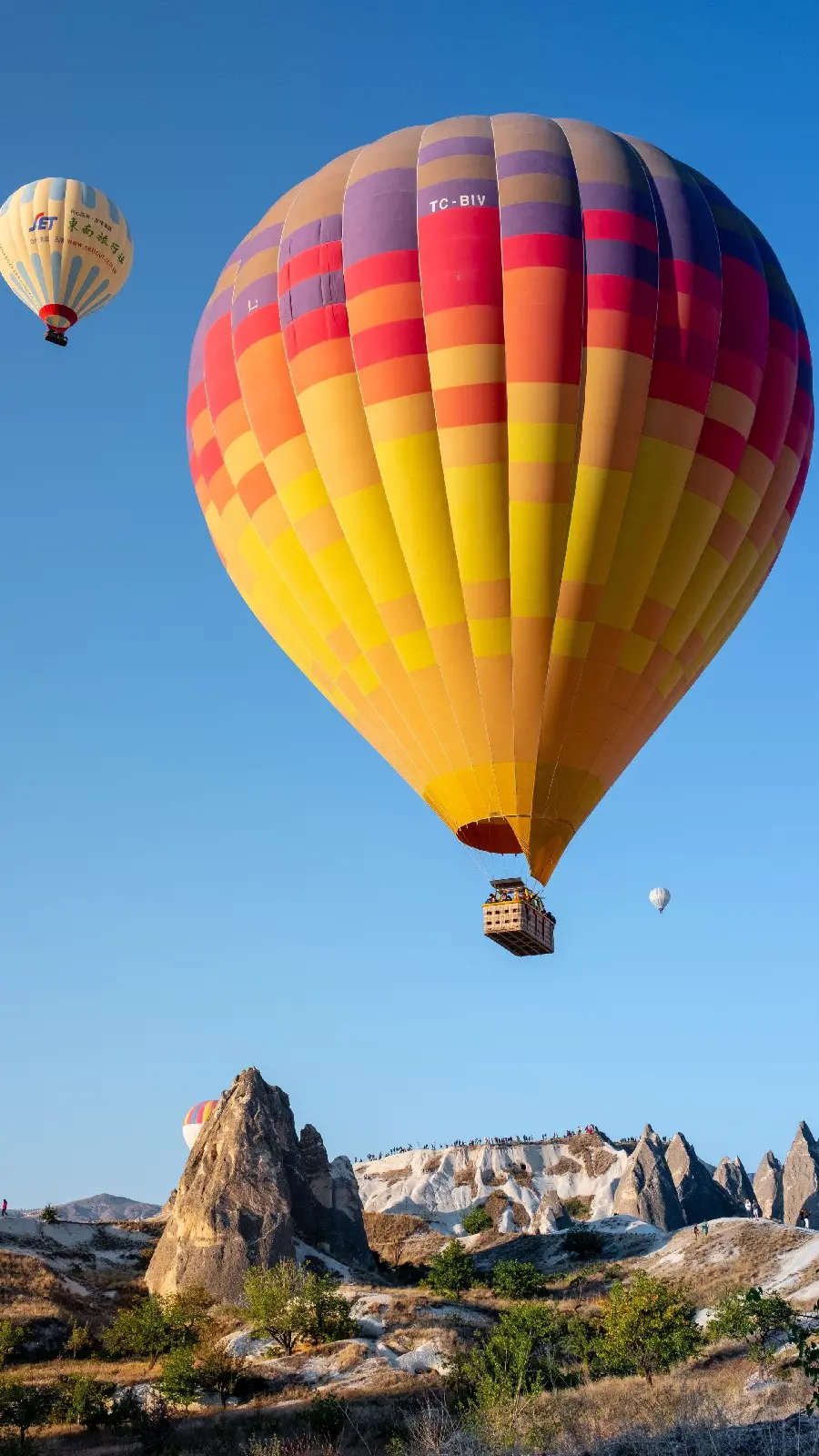 1125796-2160x3840-phone-4k-air-sports-background