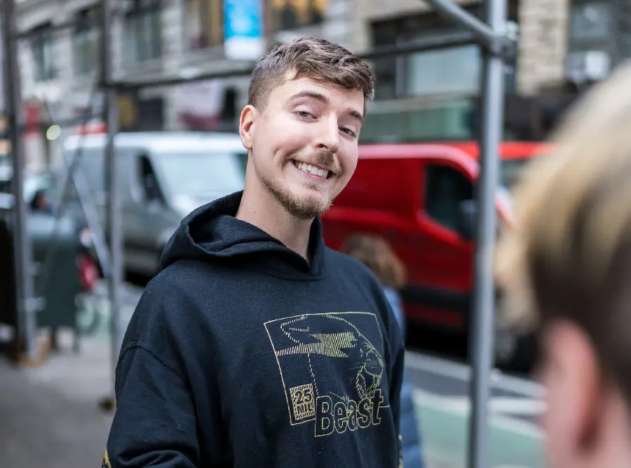 والپیپر MrBeast با کیفیت اچ دی برای دانلود رایگان و استفاده شخصی
