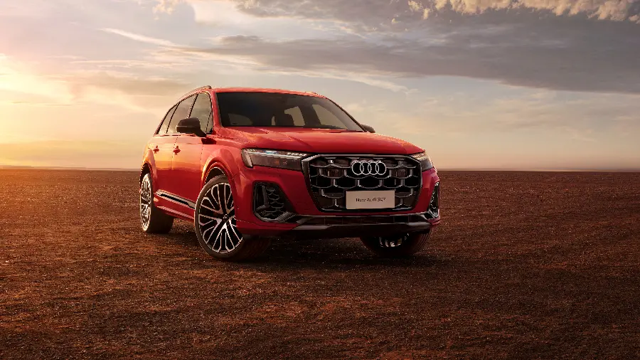 چاپ پوستر چاپ پوستر دیواری Audi SQ7 با قیمت مناسب برای منزل