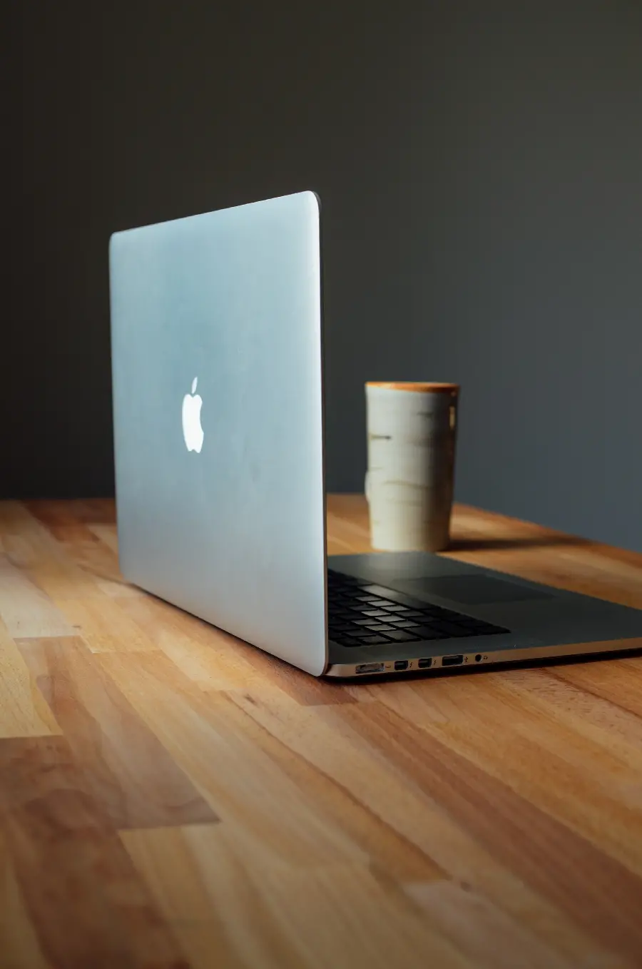 چاپ پوستر خرید تابلو شاسی ست اداری کامپیوتر و لپ تاپ مدرن