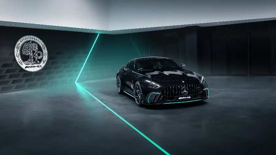 چاپ پوستر خرید تابلو دیواری مرسدس AMG GT-63 با قیمت مناسب برای منزل