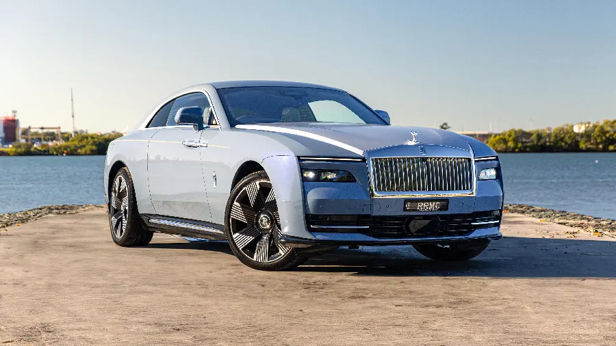 چاپ پوستر چاپ پوستر دیواری Rolls Royce Spectre برای اتاق خواب
