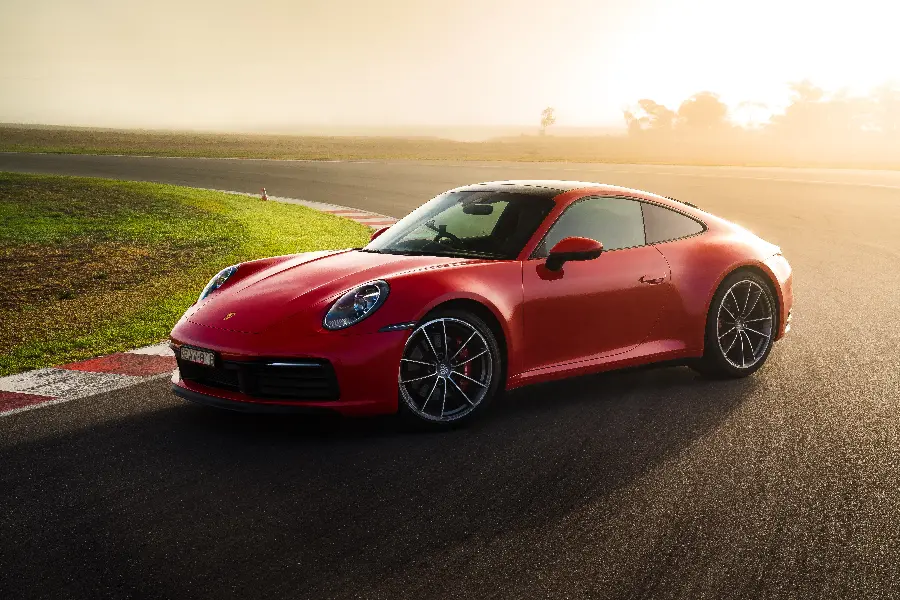 چاپ پوستر سفارش تابلو پورشه 911 کاررا با استایل کلاسیک و مدرن