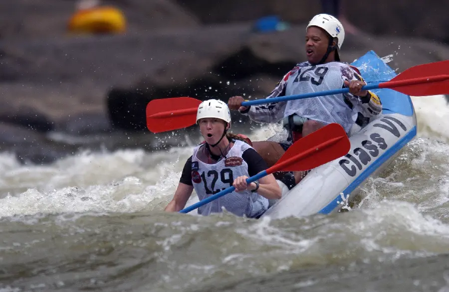 بک گراند حرفه ای کایاک با کیفیت HD و طراحی منحصر به فرد