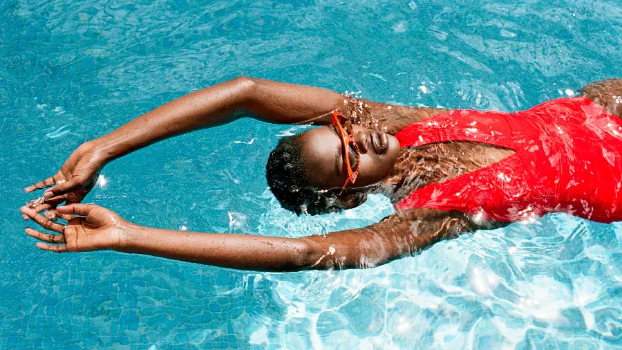 تصویر 4K کرال پشت با کیفیت اولترا اچ دی