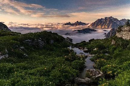تابلو شاسی کوهستان و ابر برای پذیرایی مدرن