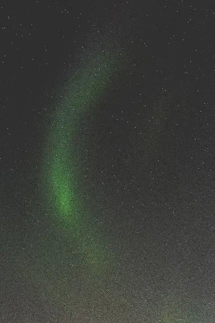 سفارش چاپ شاسی عکس نوردهی طولانی شفق قطبی سبز و ریکیاویک با ارزانترین قیمت برای منزل