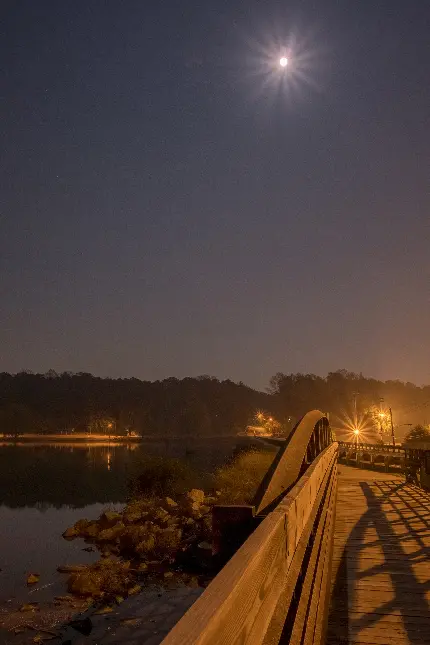 سفارش تخته شاسی ماه کامل بر فراز دریاچه مورفی کندلر با کیفیت بالا برای اتاق خواب