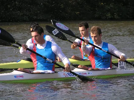 چاپ پوستر والپیپر حرفه ای کایاک با رزولوشن بالا