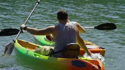 چاپ پوستر تصویر زمینه 4K قایق رانی با گرافیک خیره کننده