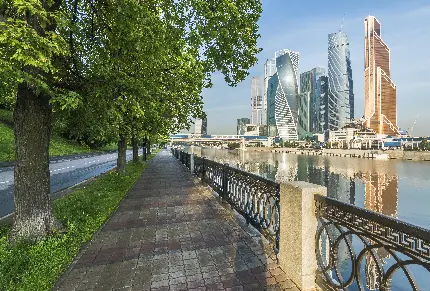 خرید تابلو دیواری مسکو با آسمانخراش‌های مدرن