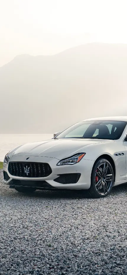 تابلو شاسی Maserati Quattroporte با قیمت مناسب برای اتاق