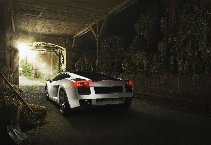 خرید تابلو لامبورگینی هوراکان سفید صدفی برای اتاق