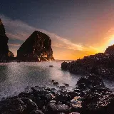 سفارش پوستر دیواری منظره ساحل با صخره و ابر