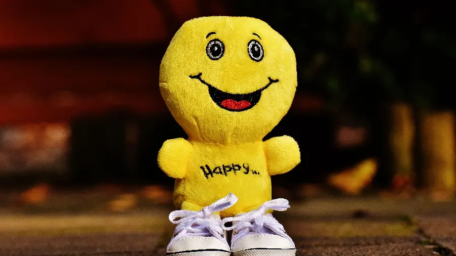 عکس پروفایل لبخند فانتزی برای والپیپر