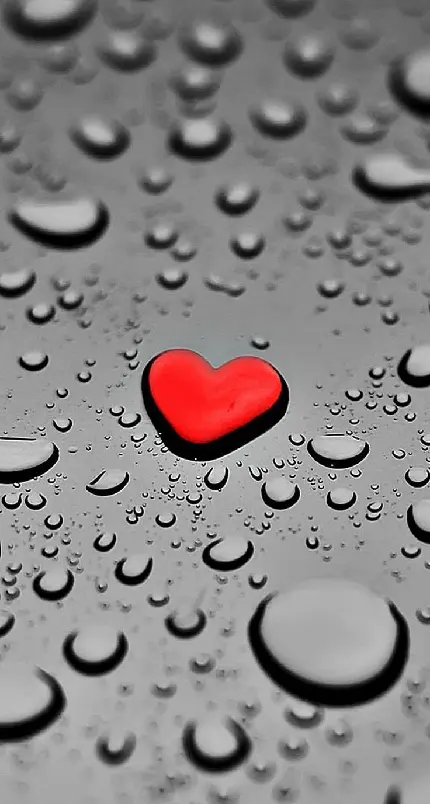 عکس جالب قلب قرمز در کنار قطره‌های باران برای استوری