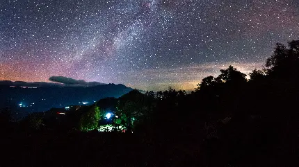 والپیپر دیدنی کهکشان راه شیری از آسمان ویتنام با کیفیت 4K