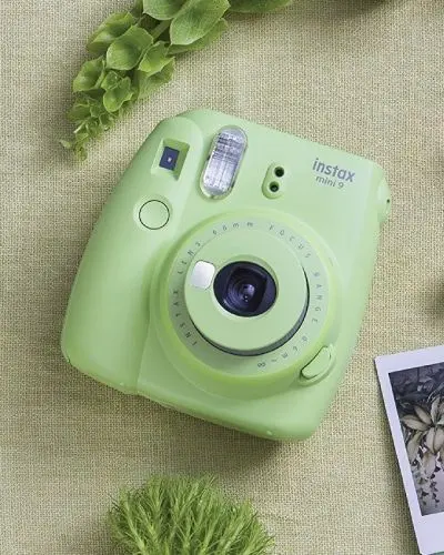 دانلود عکس دوربین زیبا به رنگ سبز برای والپیپر و بک گراند