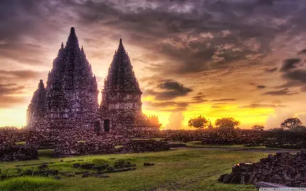 دانلود عکس و تصویر زمینه معبد پرامبانان در اندونزی