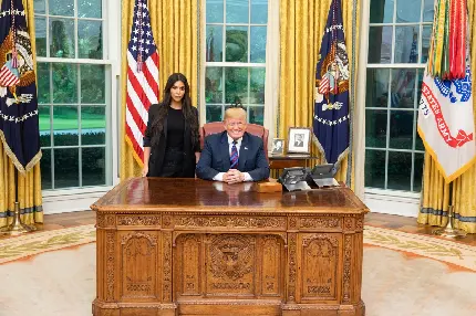 عکس کیم کارداشیان با دونالد ترامپ در کاخ سفید