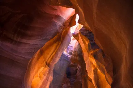 تصویر زمینه غار بسیار زیبا و خارق العاده برای کامپیوتر 
