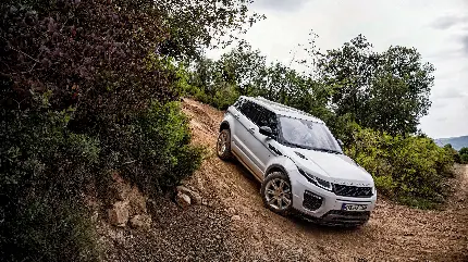 عکس زیبا از Range Rover Evoque با رنگ نقره ای