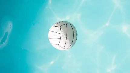 عکس با کیفیت از توپ والیبال قدیمی و سفید رنگ برای کامپیوتر